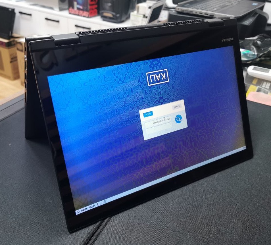 Toshiba Satellite Radius 14" Dokunmatik