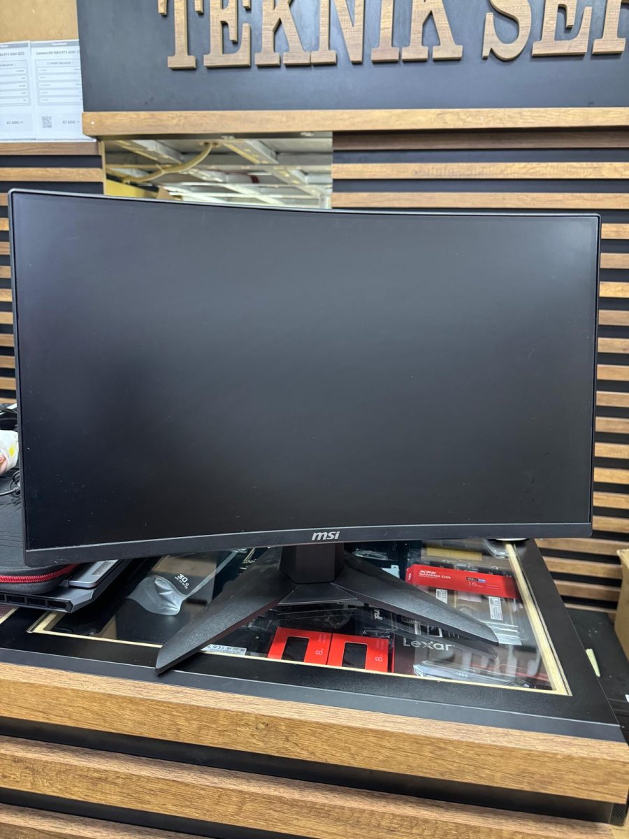 MSI 180Hz GAMING MONITOR MAG 242C - Görsel 1