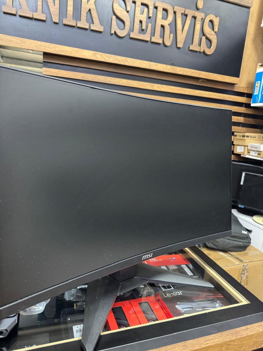MSI 180Hz GAMING MONITOR MAG 242C - Görsel 4
