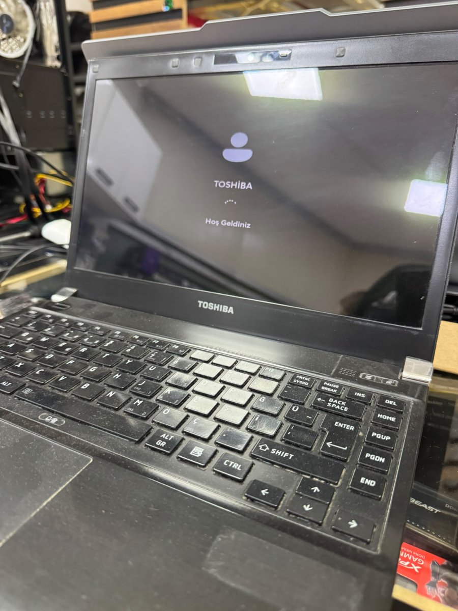 TOSHIBA SATELLITE R630 INTEL CORE I3-M350 4GB RAM 13.3" İNCE HAFİF LAPTOP - Görsel 4